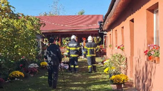 Trei victime  in urma unei explozii la o locuinta | imaginea 1