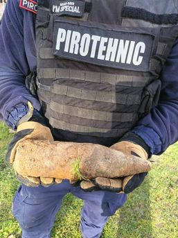 Interventie pirotehnica   Proiectil descoperit in campus | imaginea 1