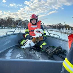 Salvarea unei lebede ranite | imaginea 1