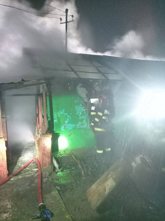 Gospodarie in flacari   Totul a pornit de la jarul cazut din soba | imaginea 1