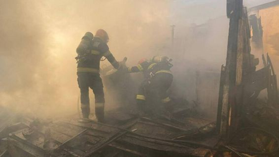 Incendiu in gospodarie   Proprietarul a suferit arsuri | imaginea 1