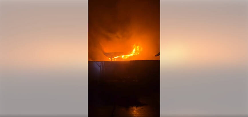 Incendiu violent la o casa cu etaj | imaginea 2