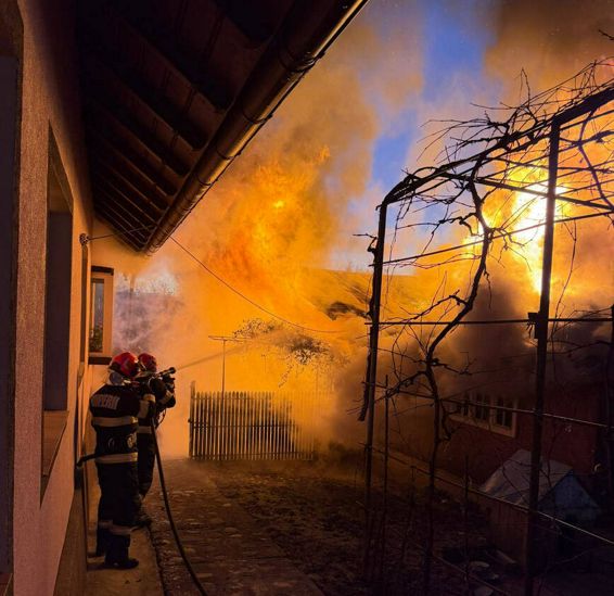 Nu lasati afumatorile nesupravegheate | imaginea 1