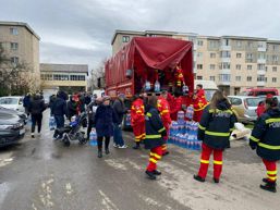 Voluntarii ISU Prahova alaturi de locuitorii afectati de lipsa apei | imaginea 1