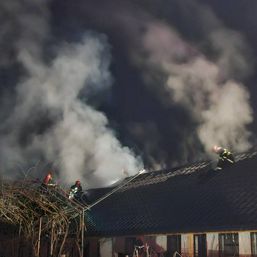 Atentie la cosurile de fum  Acoperis distrus de flacari | imaginea 1