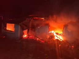 Explozie si incendiu devastator intr o gospodarie vasluiana | imaginea 1