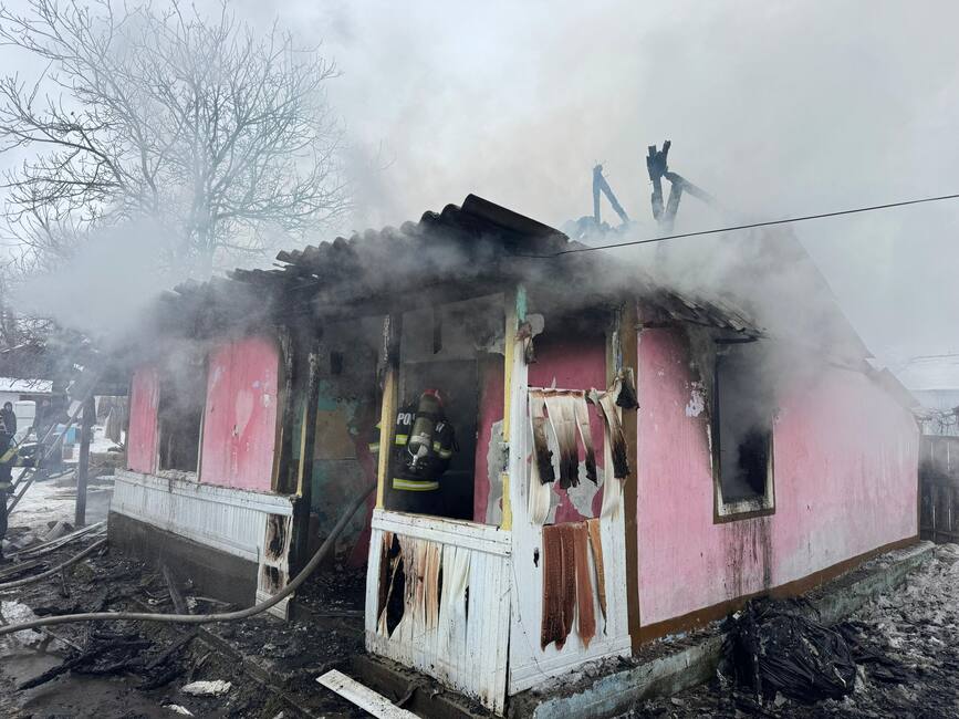 Casa mistuita de flacari  Proprietarul nu era acasa | imaginea 1