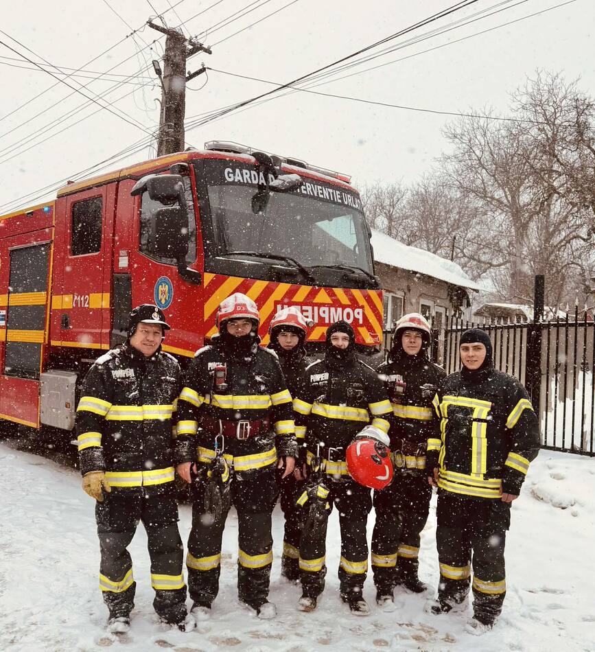 Cod Galben in Prahova  Copaci si cabluri doborate de vant | imaginea 1
