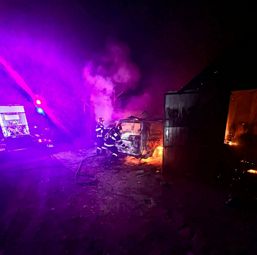 Interventie contra cronometru  Case salvate dintr un incendiu violent | imaginea 1