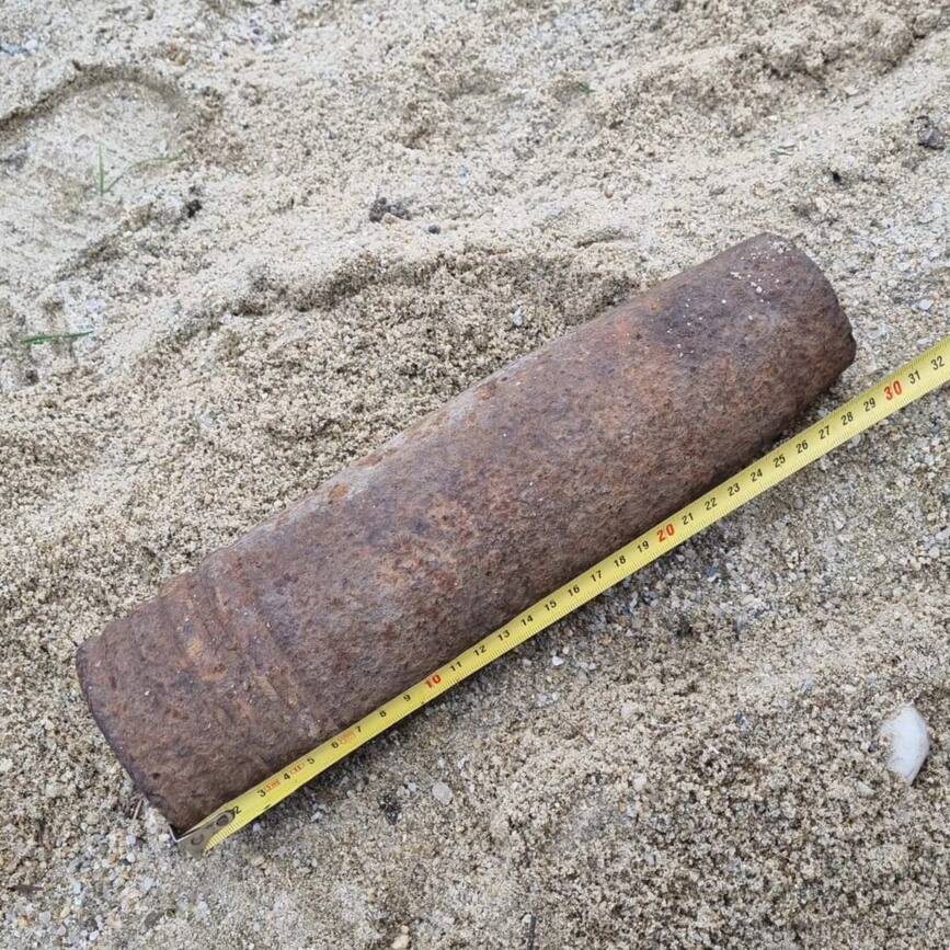 Interventie pirotehnica in curtea unui siloz | imaginea 1