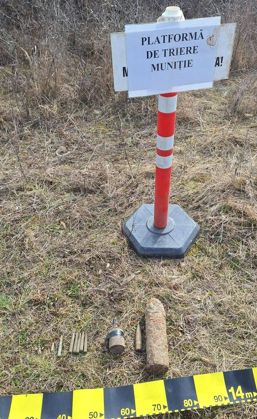 Zeci de proiectile si grenade  distruse de pirotehnisti | imaginea 1