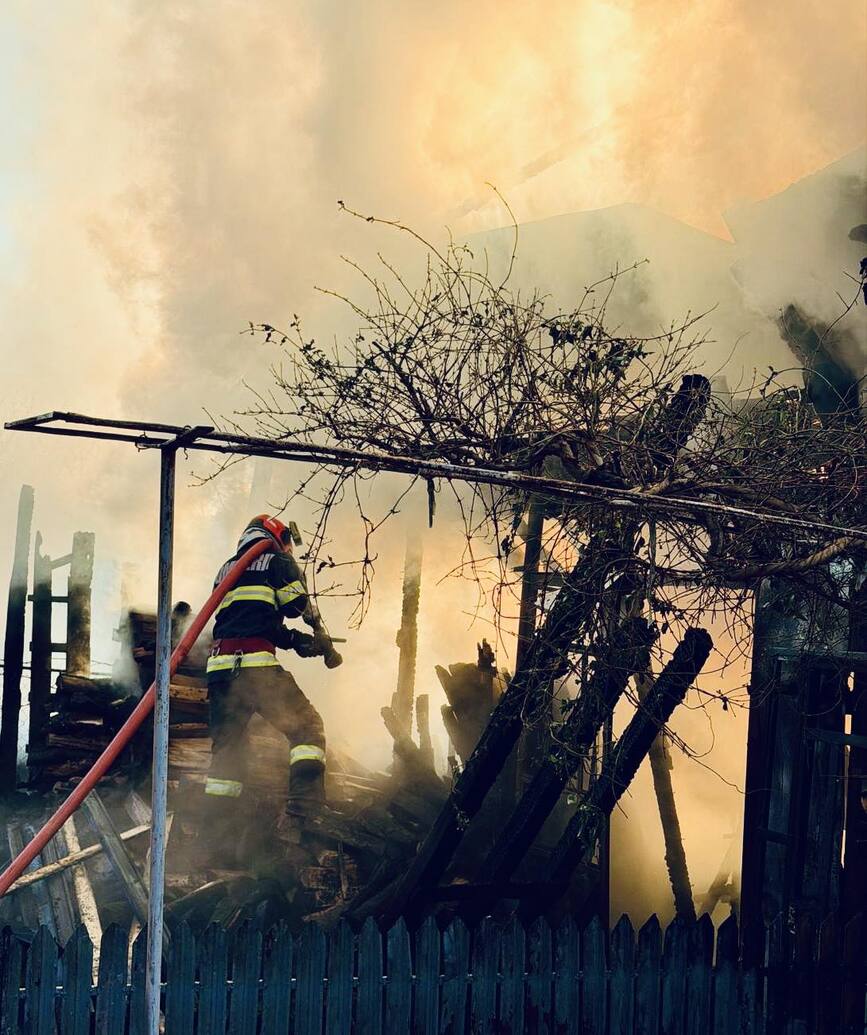 Incendiile la locuinte lasa in urma suferinta si cenusa | imaginea 1