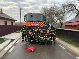 Interventie rapida la incendiu  Doua locuinte salvate din calea flacarilor | imaginea 1