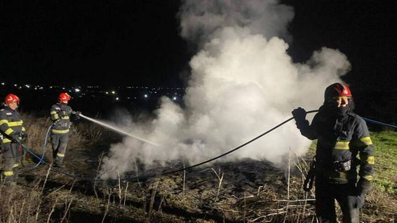 Noaptea de Inviere sub amenintarea flacarilor | imaginea 1