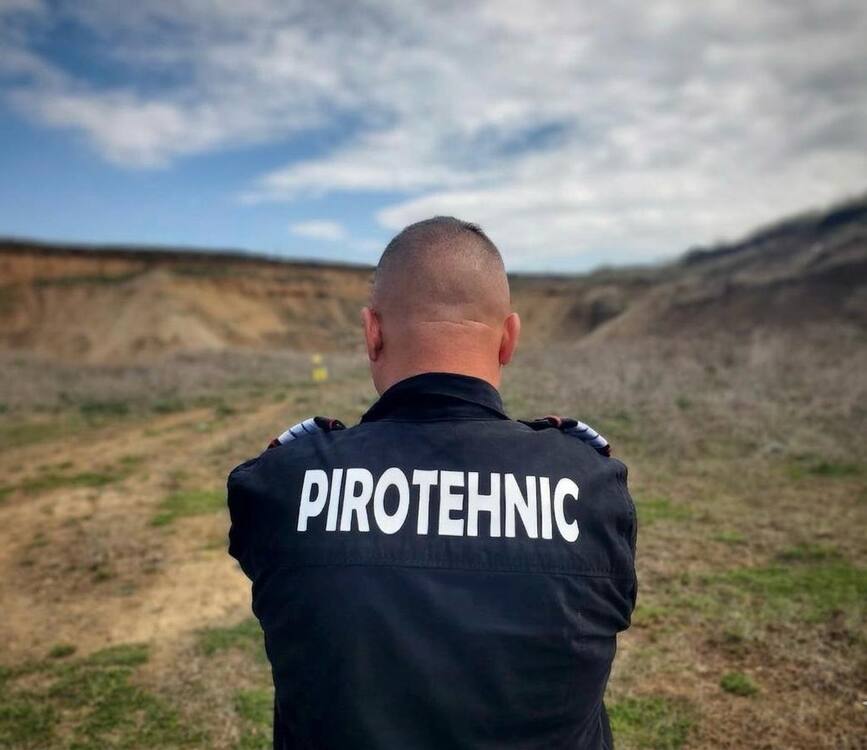 Pericol eliminat  Doua proiectile explozive  ridicate de pirotehnisti | imaginea 2