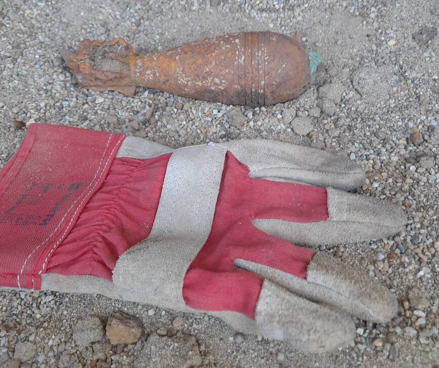 Pericol in camp  Misiune pirotehnica a ISU Bihor | imaginea 1