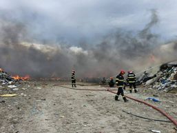 Pompierii  in prima linie pentru siguranta comunitatii | imaginea 1