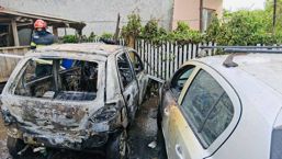 Joaca minorilor cu focul a lasat o familie fara masini | imaginea 1