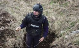 Peste 590 de proiectile si bombe  distruse de pirotehnisti | imaginea 1