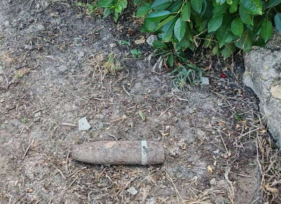 Alerta pirotehnica  Ce a gasit un localnic cand sapa in curte | imaginea 1