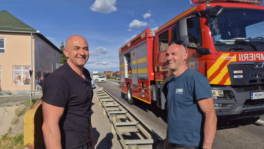 Fericiti ca au putut ajuta  Respect  Ionut si Laurentiu | imaginea 1