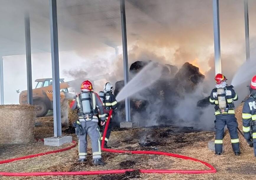 Incendii la baloti de lucerna in judetul Bihor | imaginea 2