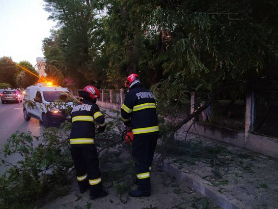 Misiuni salvatoare  accidente rutiere si incendii | imaginea 1