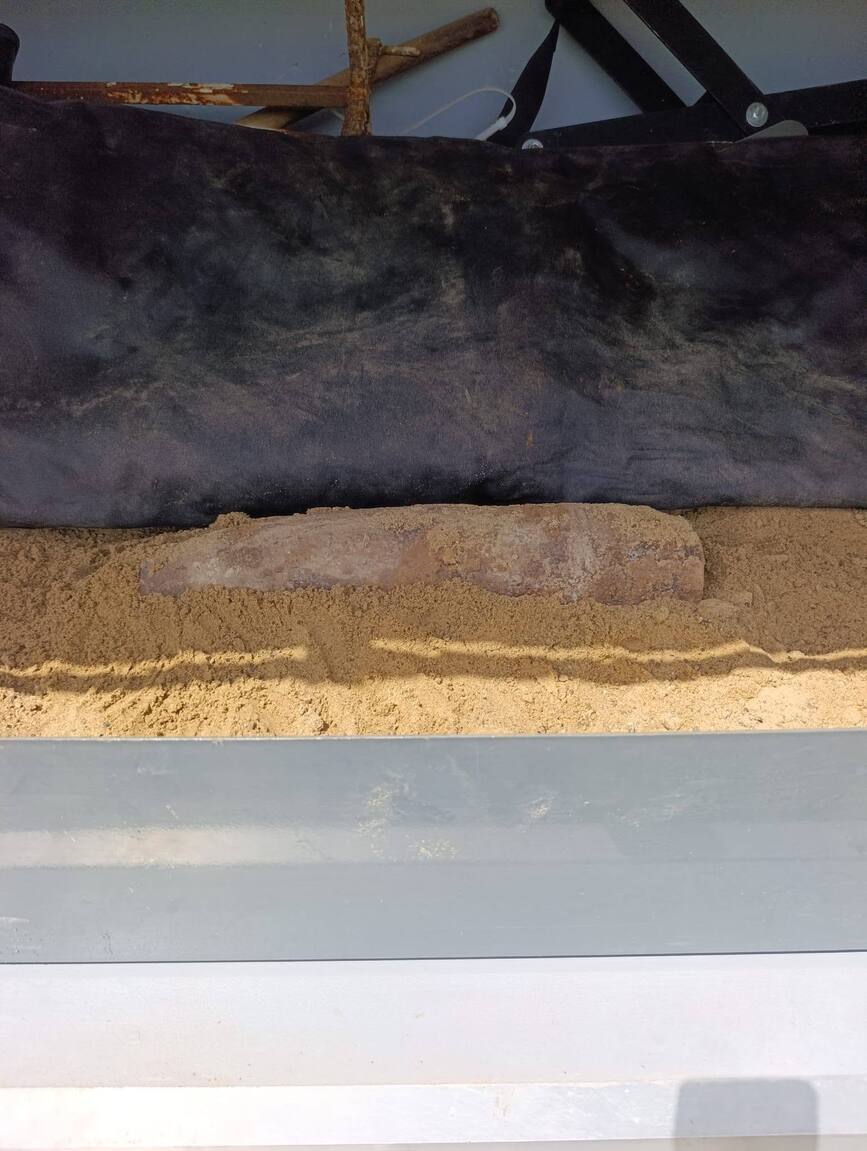 Pericol de moarte  Proiectil exploziv descoperit intr o gradina | imaginea 2