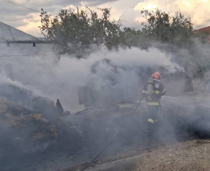 Doua incendii auto in doar cinci minute | imaginea 1