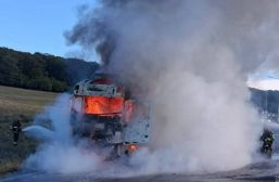 Incendiu la o autocisterna pe centura municipiului Zalau | imaginea 1