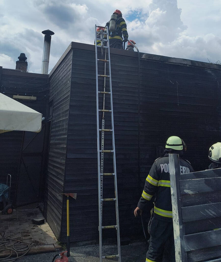 Incendiu la un restaurant din Ramnicu Valcea | imaginea 1