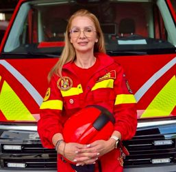 Respect voluntar Iulia Patru | imaginea 1