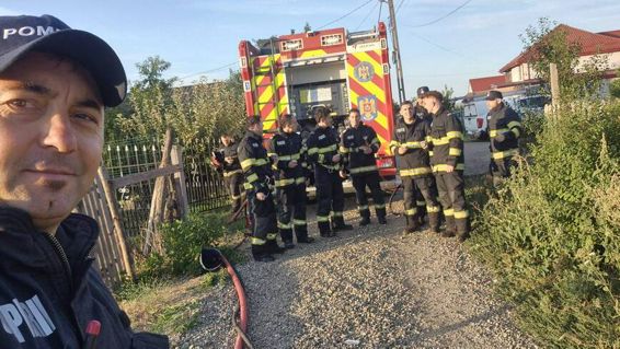 Casa mistuita de foc  proprietara a reusit sa se autoevacueze | imaginea 1