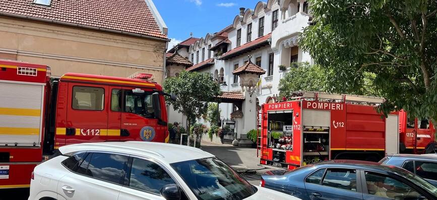 Incendiu la subsolul unei cladiri din Oradea | imaginea 2