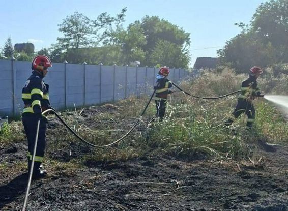 Zeci de vieti salvate pe sosele si din flacari | imaginea 1