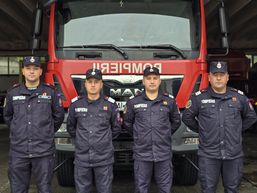 Cinci pompieri aflati in timpul liber au intervenit la un incendiu | imaginea 1
