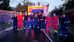 Incendiu de locuinta  Pompierii au oprit extinderea flacarilor | imaginea 1