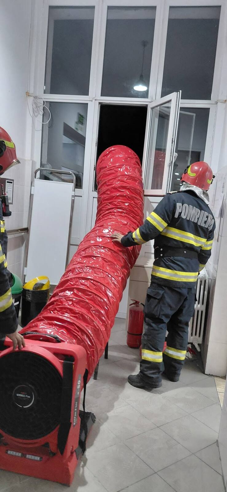 Incendiu la Spitalul de Psihiatrie din Stei | imaginea 2