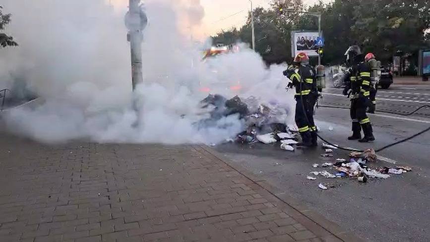 Incendiu pe sosea din cauza fumatului in locuri nepermise | imaginea 1