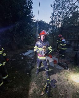Misiune cu final fericit  Salvat dintr o fantana adanca | imaginea 1
