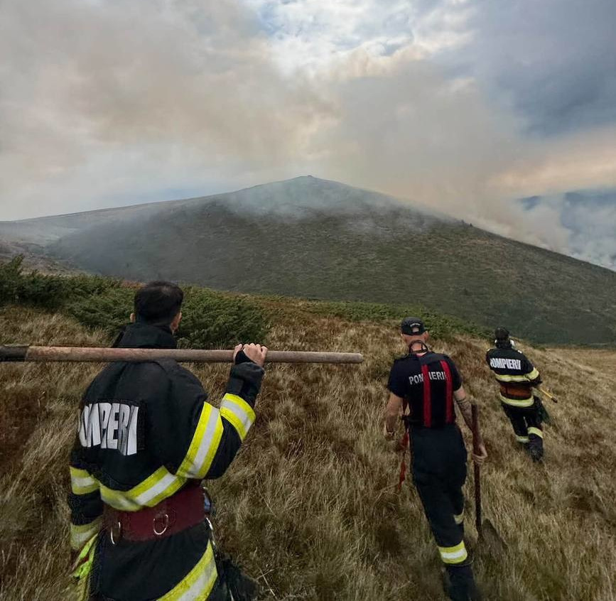 Prahova sub asediul flacarilor  Incendii violente de vegetatie | imaginea 1