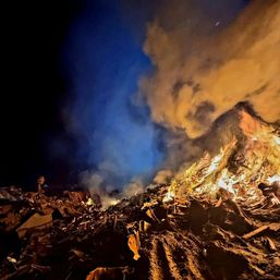 Epava in flacari si pericol urias de explozie pe Dunare | imaginea 1