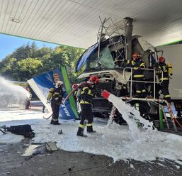 Explozie evitata la o statie de benzina | imaginea 1