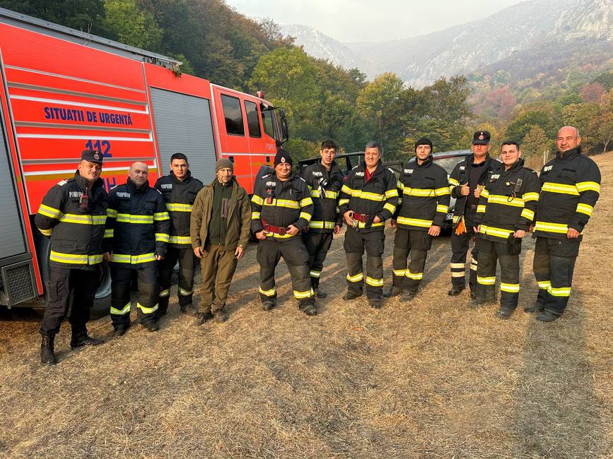 Singerea incendiilor de vegetatie continua in judetul Mehedinti | imaginea 1