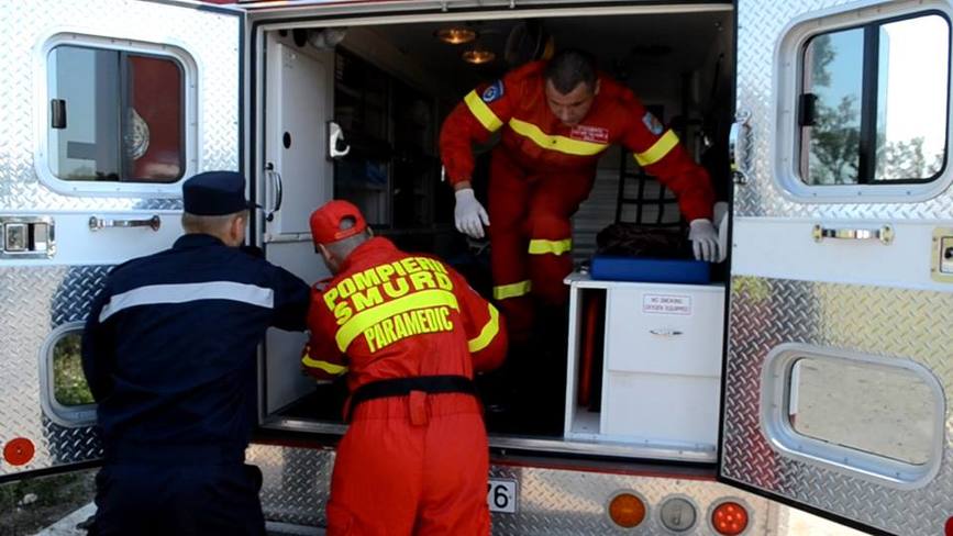 Interventie SMURD in urma unui accident rutier | imaginea 2