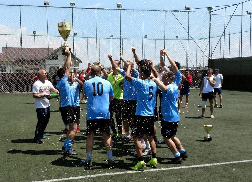 Campioni la minifotbal | imaginea 1