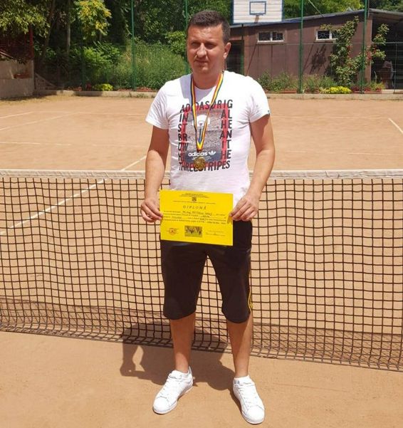 Locul I la campionatul de fotbal tenis | imaginea 1