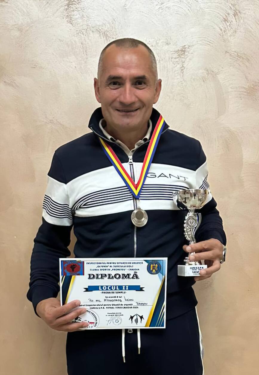 ISU Brasov  pe podium la Cupa ASPR la fotbal tenis | imaginea 1