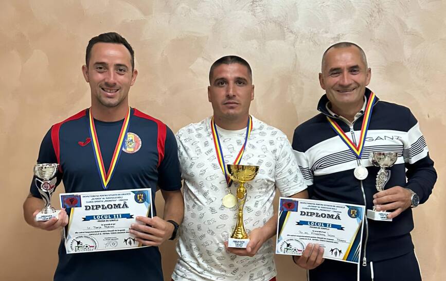 ISU Brasov  pe podium la Cupa ASPR la fotbal tenis | imaginea 2