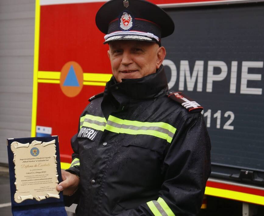 Povestea unei cariere traite cu devotament   Colonel Dragos Rosu | imaginea 1